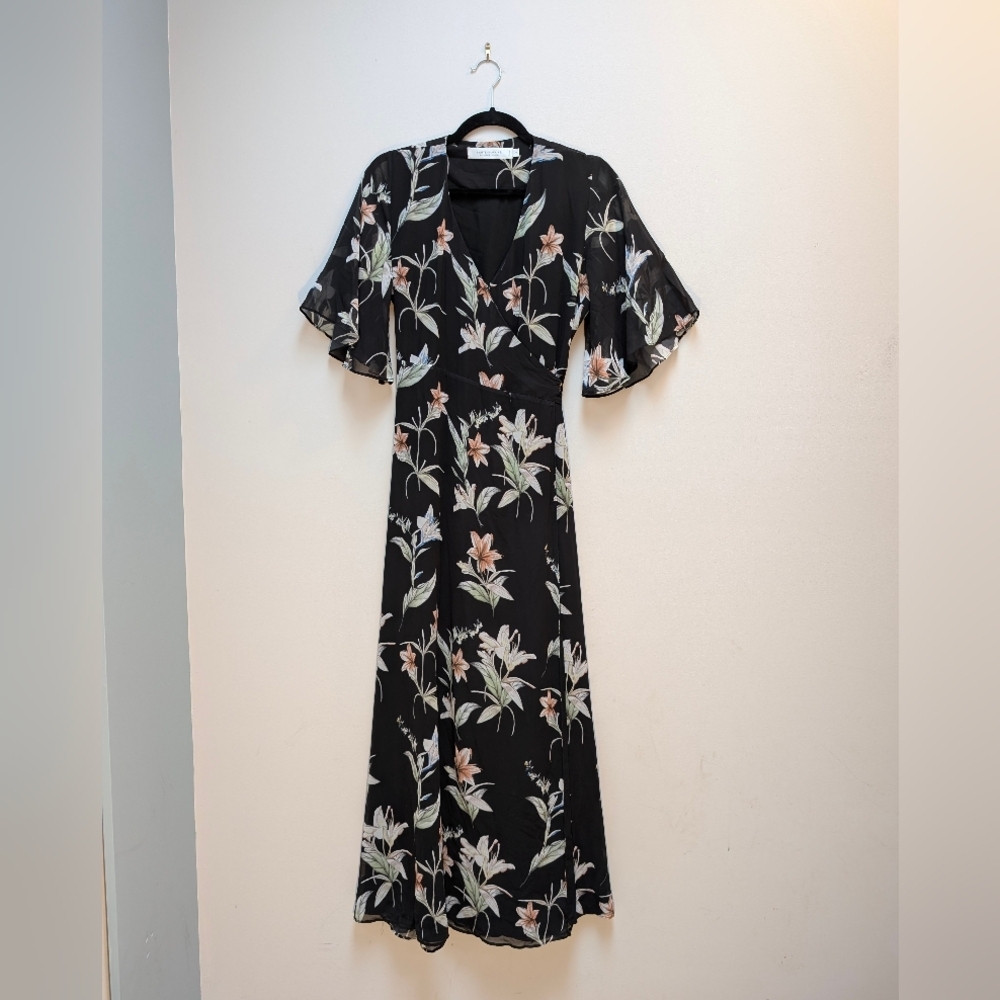 Contemporaine for Simons Wrap Floral Flowy Dress